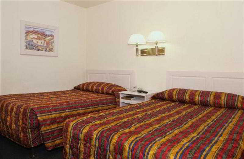 Americas Best Value Inn Las Vegas Strip Room photo
