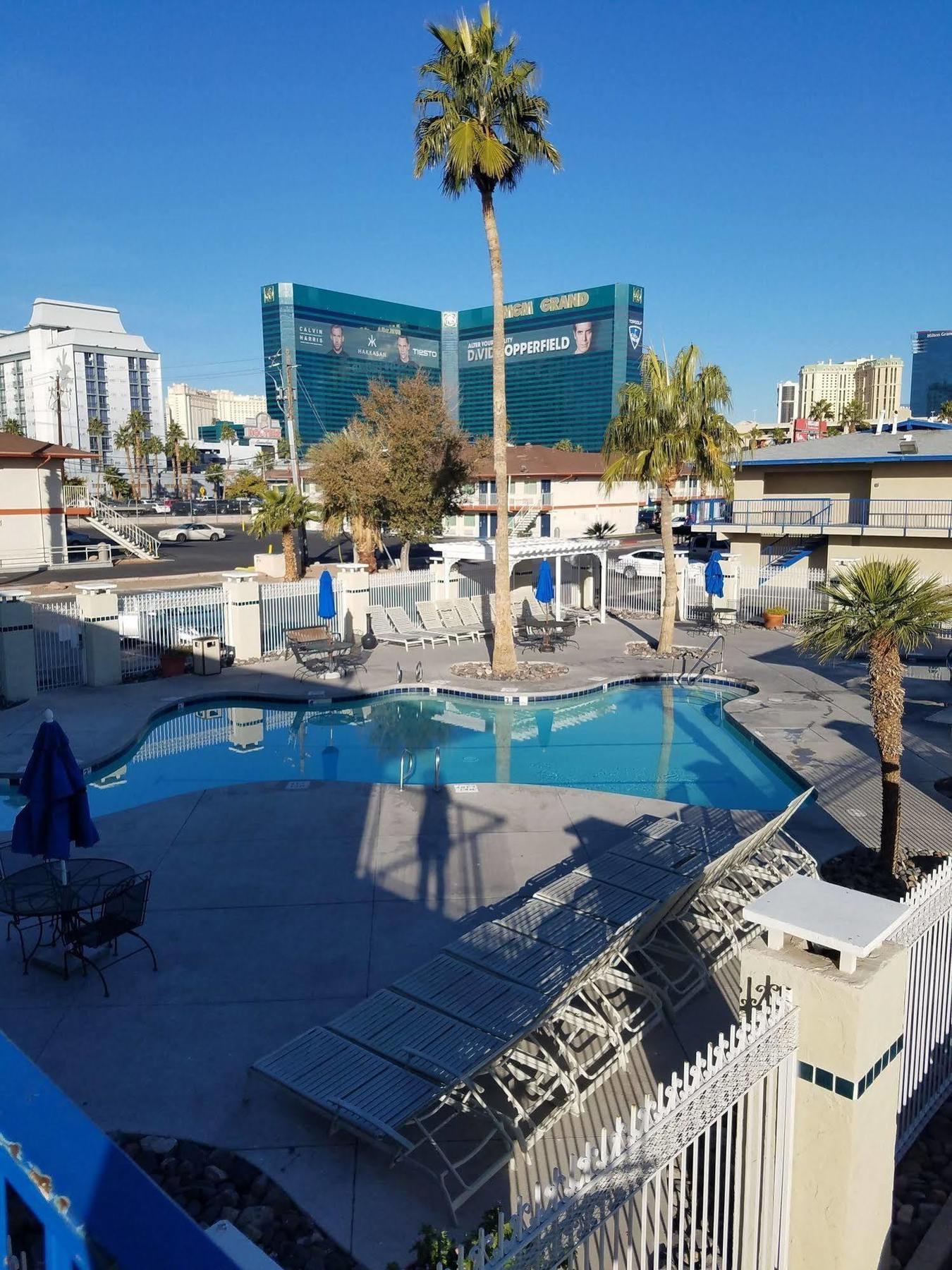 Americas Best Value Inn Las Vegas Strip Exterior photo