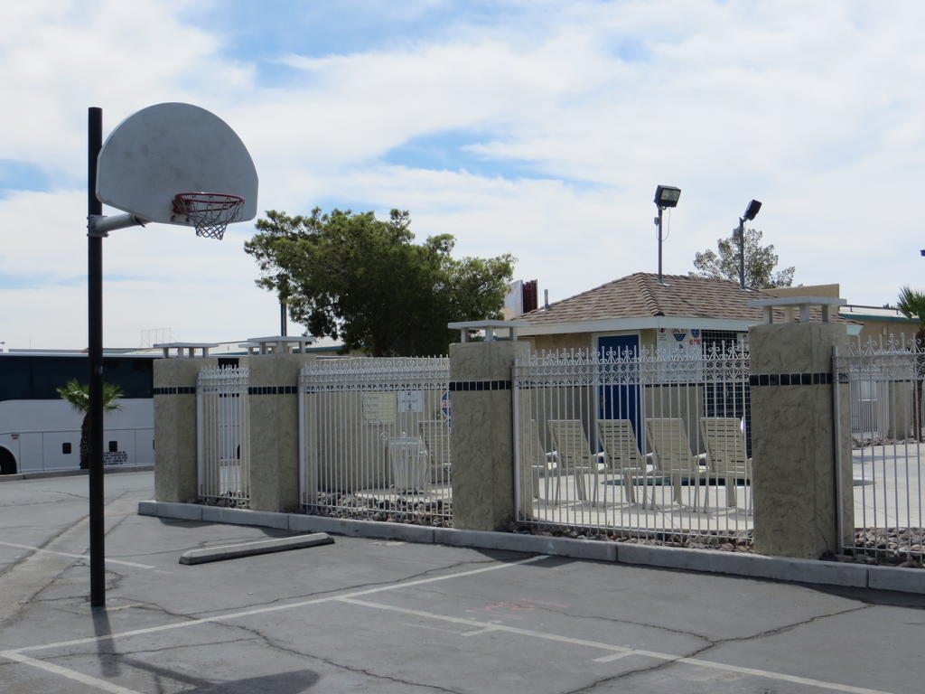 Americas Best Value Inn Las Vegas Strip Exterior photo